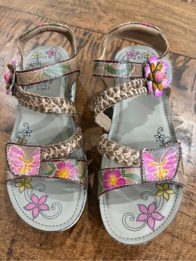 L'Artiste Spring Step BRISSA-GRYM SIZE 38US (7.5)Wedge Adjustable Sandals
